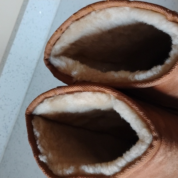 UGG Boots  Size 8  Women - Picture 5 of 6